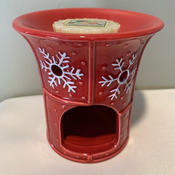 Ceramic Snowflake Scented Wax Burner - Picture 5 of 11